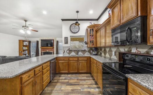 905 County Rd 3350